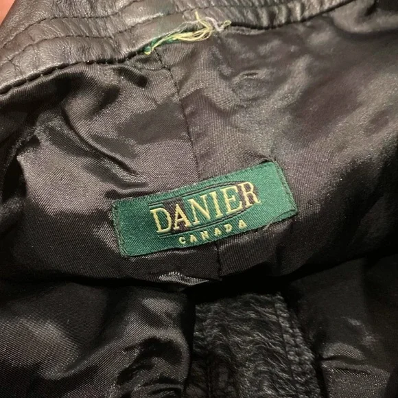 Danier Biker Black Leather pants US12 - Picture 4 of 8